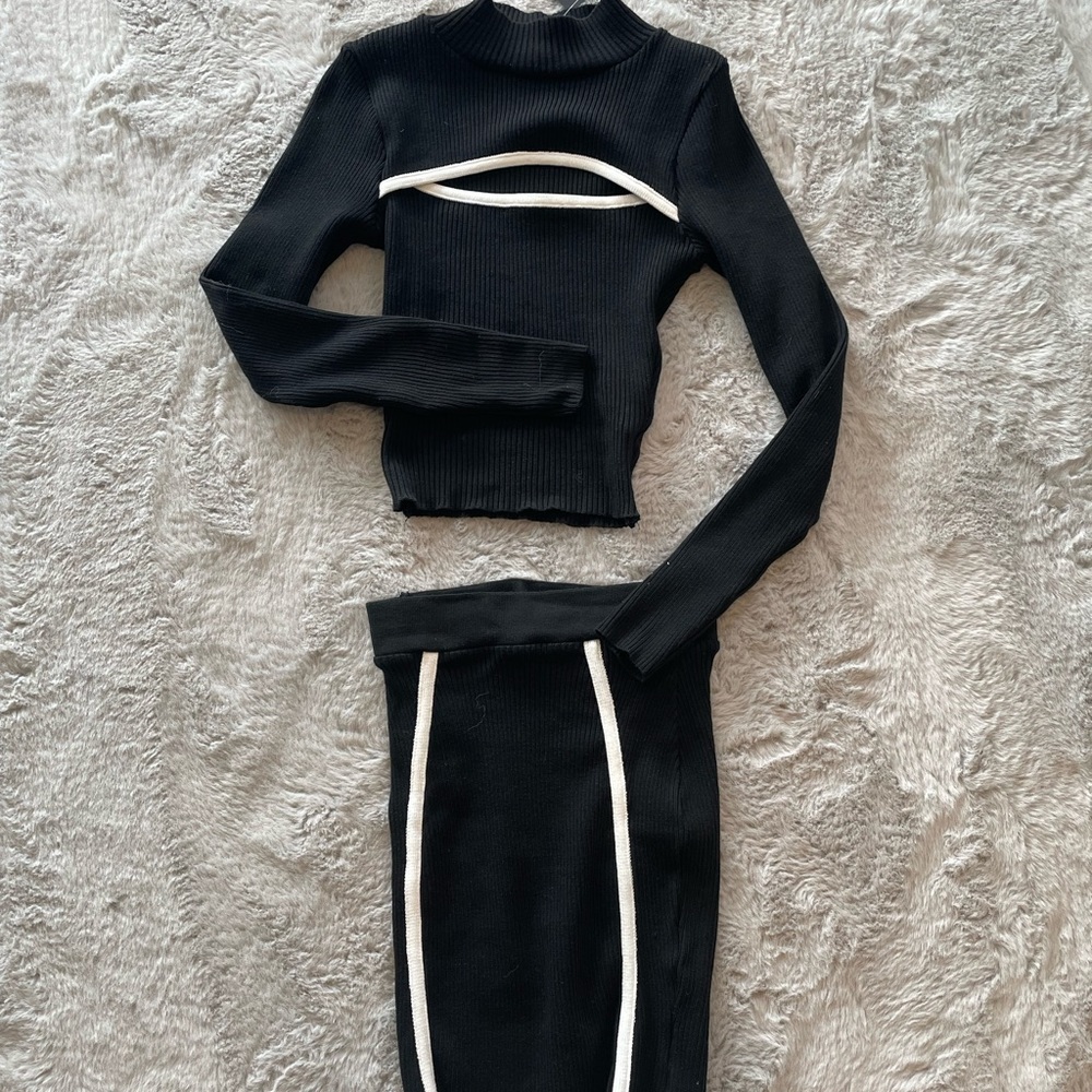 Top and skirt set - Picture 3 of 5
